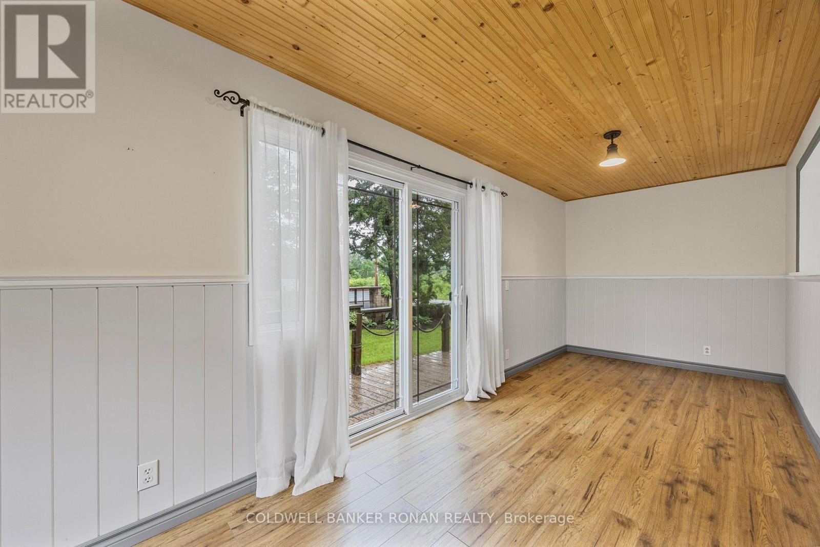 Photo 29 of 63 525 Midland Point Road, Midland ON