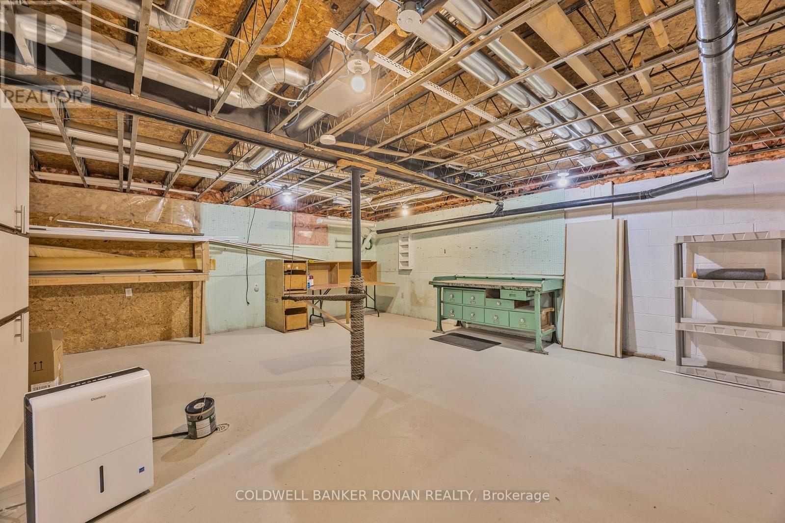 Photo 40 of 63 525 Midland Point Road, Midland ON