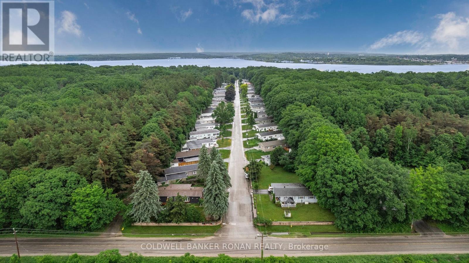 Photo 4 of 63 525 Midland Point Road, Midland ON