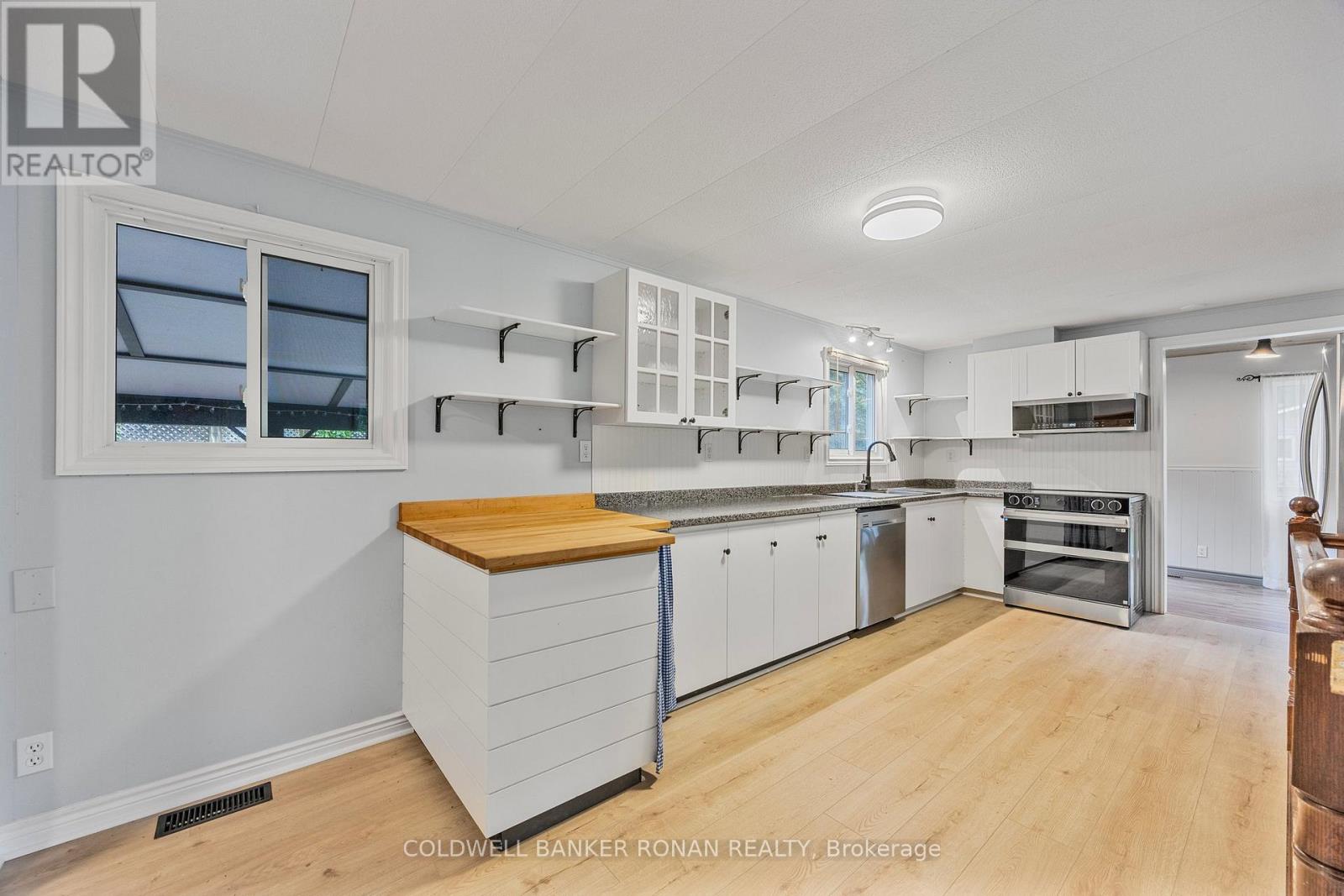 Photo 14 of 63 525 Midland Point Road, Midland ON