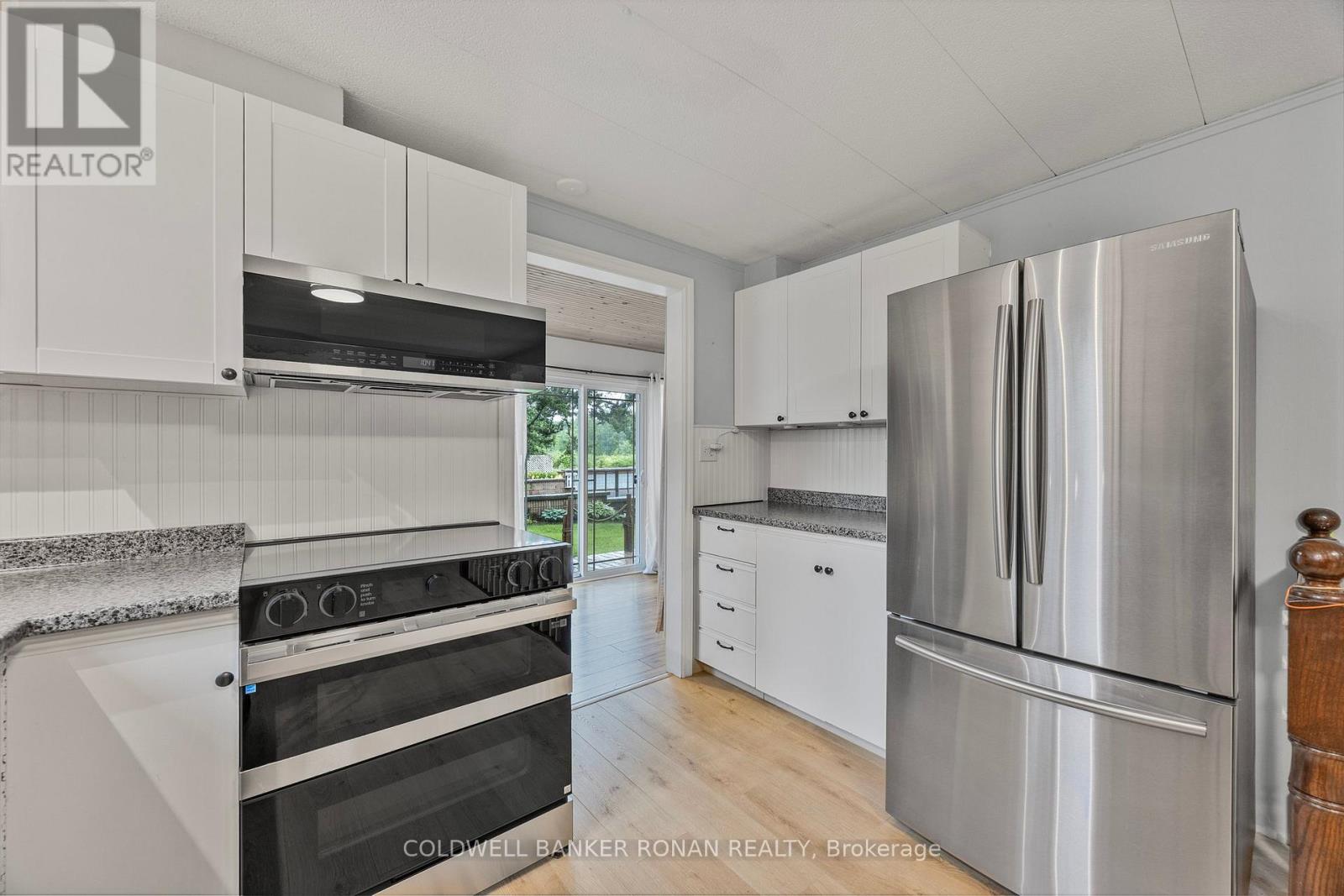 Photo 28 of 63 525 Midland Point Road, Midland ON