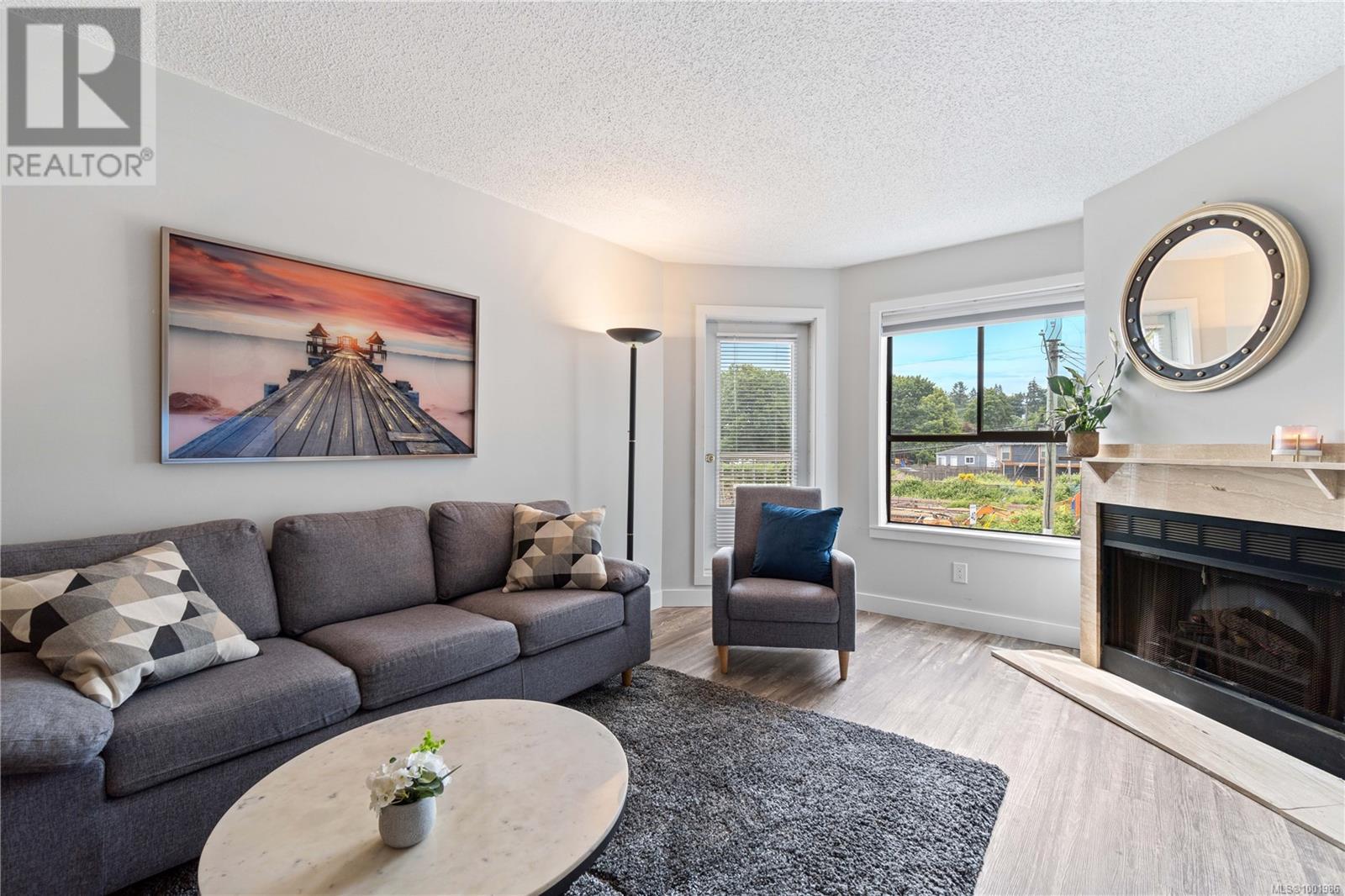 213 2815 Departure Bay Rd, Nanaimo
