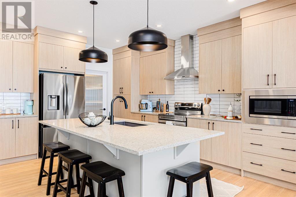 Photo 8 of 149 Versant Rise Sw, Calgary AB