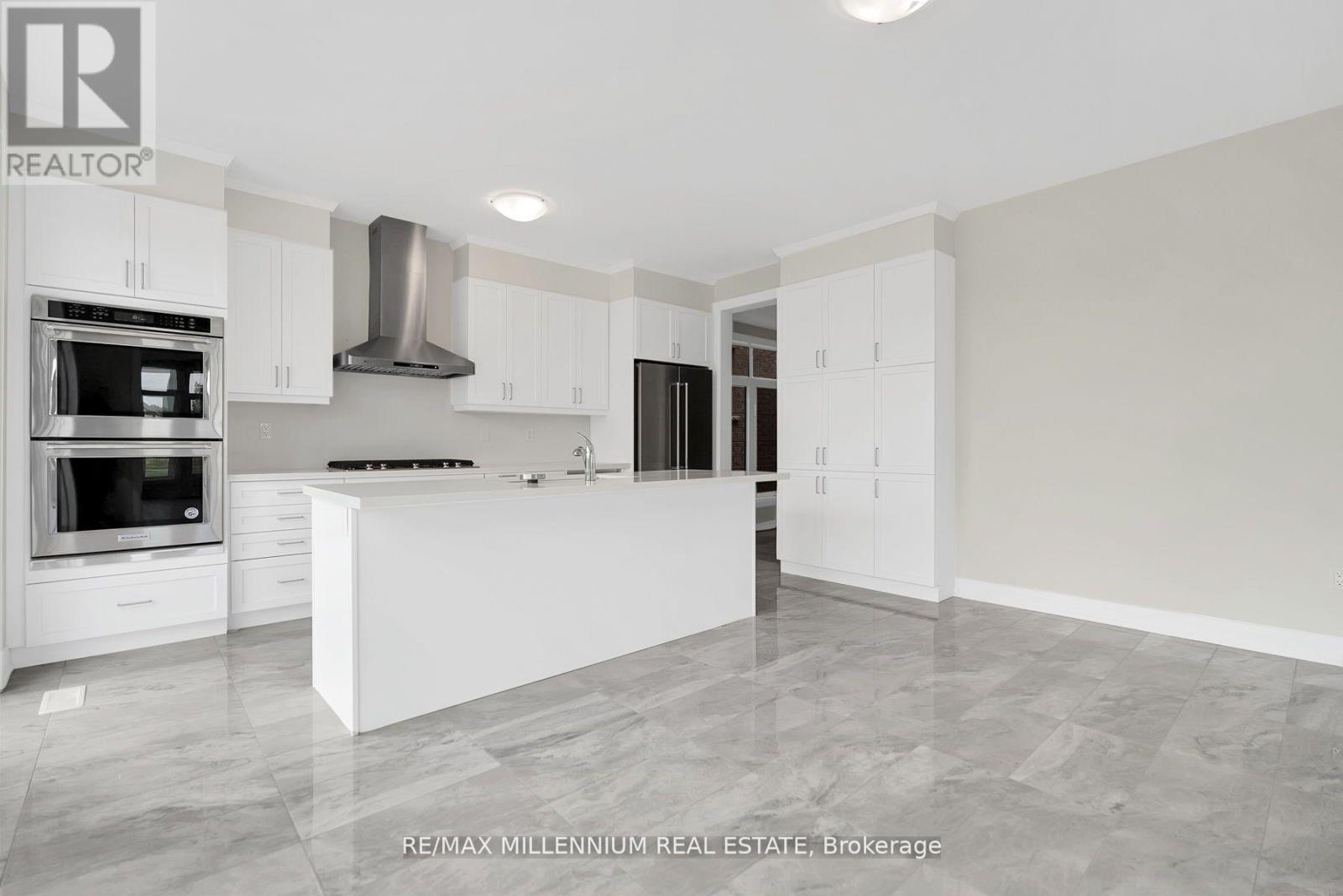 Photo 25 of 2 Catherwood Court, Brampton ON