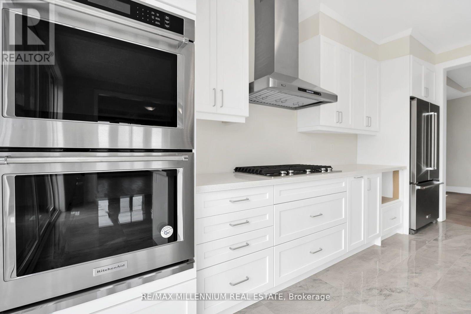 Photo 2 of 2 Catherwood Court, Brampton ON