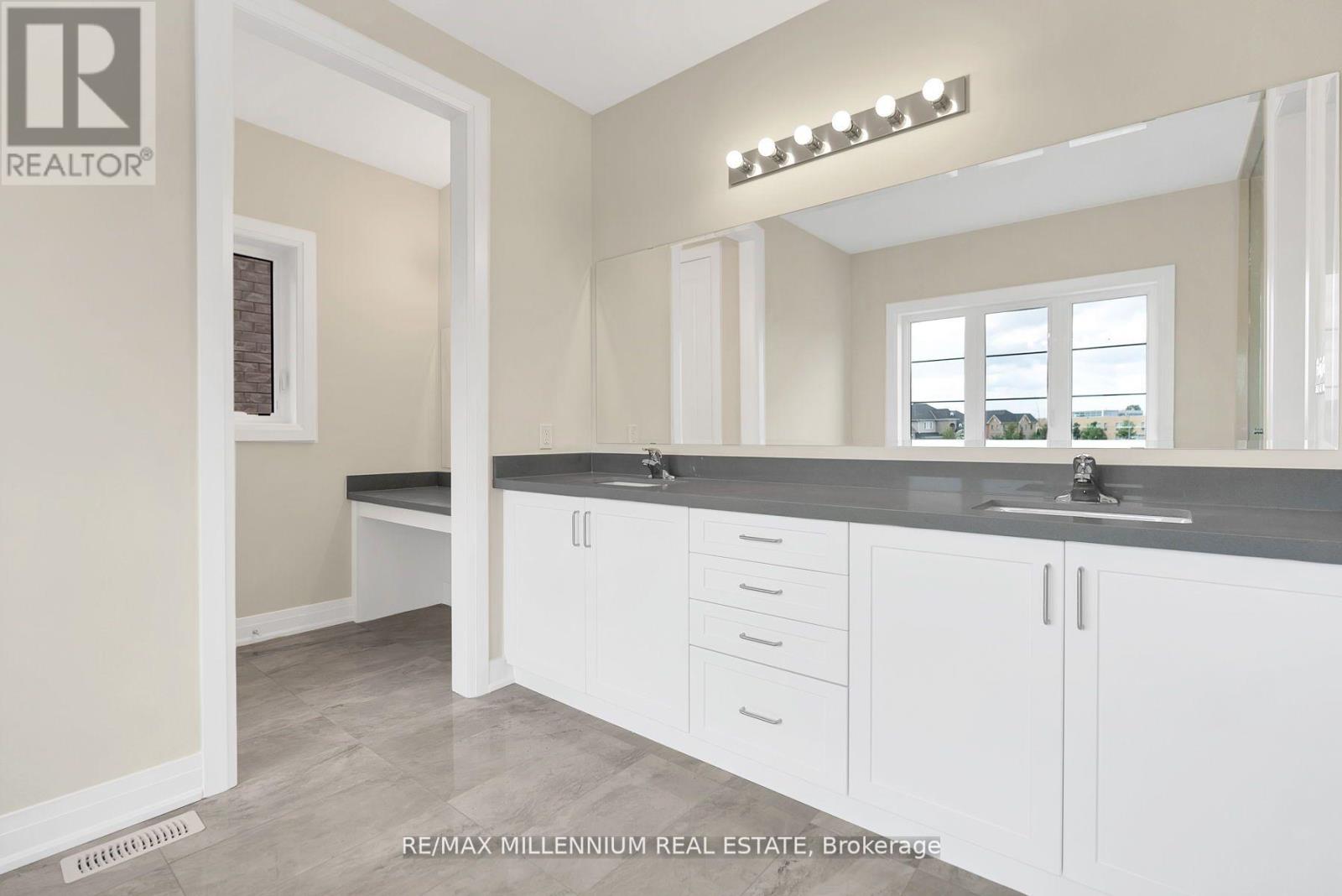 Photo 38 of 2 Catherwood Court, Brampton ON