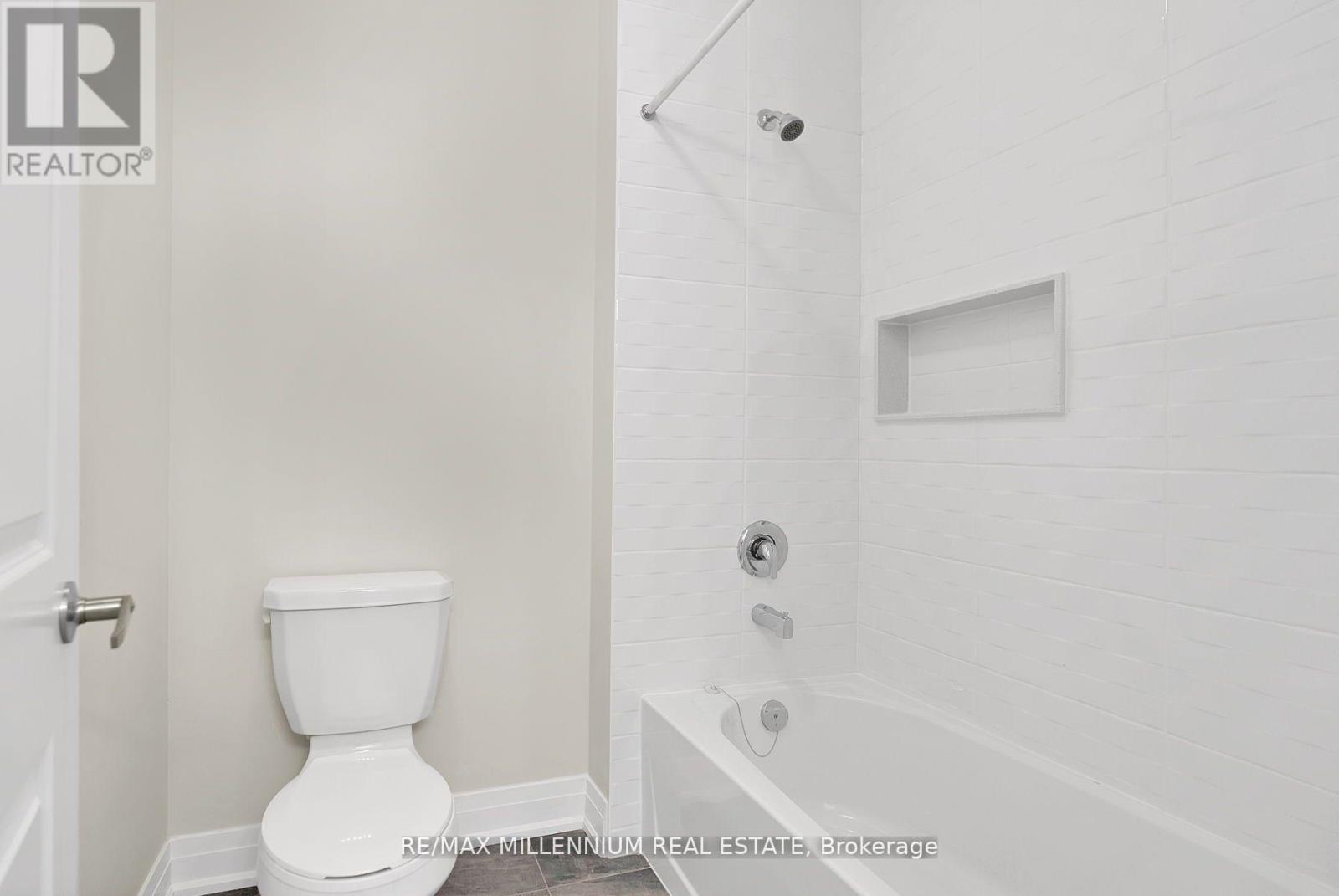 Photo 7 of 2 Catherwood Court, Brampton ON