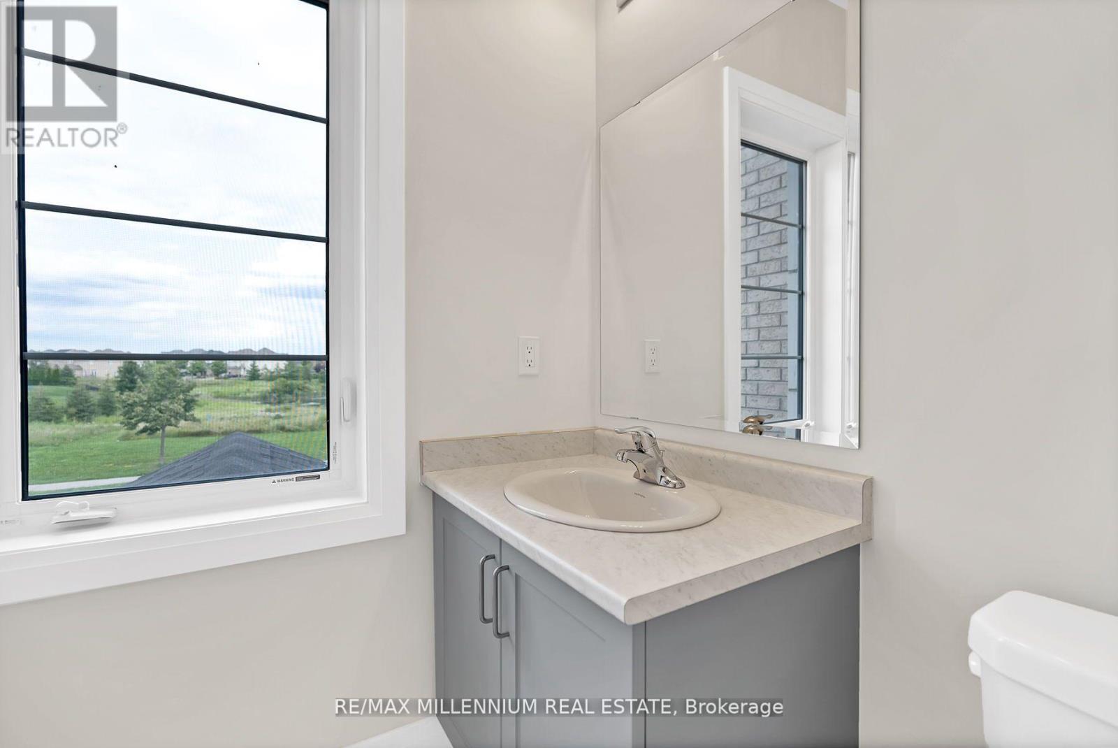 Photo 26 of 2 Catherwood Court, Brampton ON
