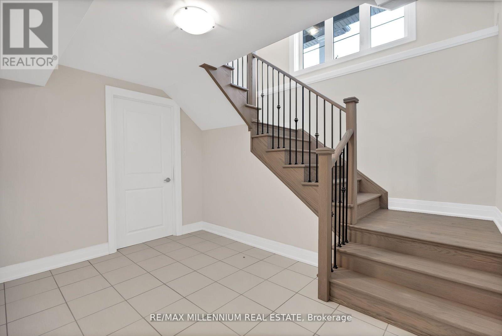 Photo 27 of 2 Catherwood Court, Brampton ON