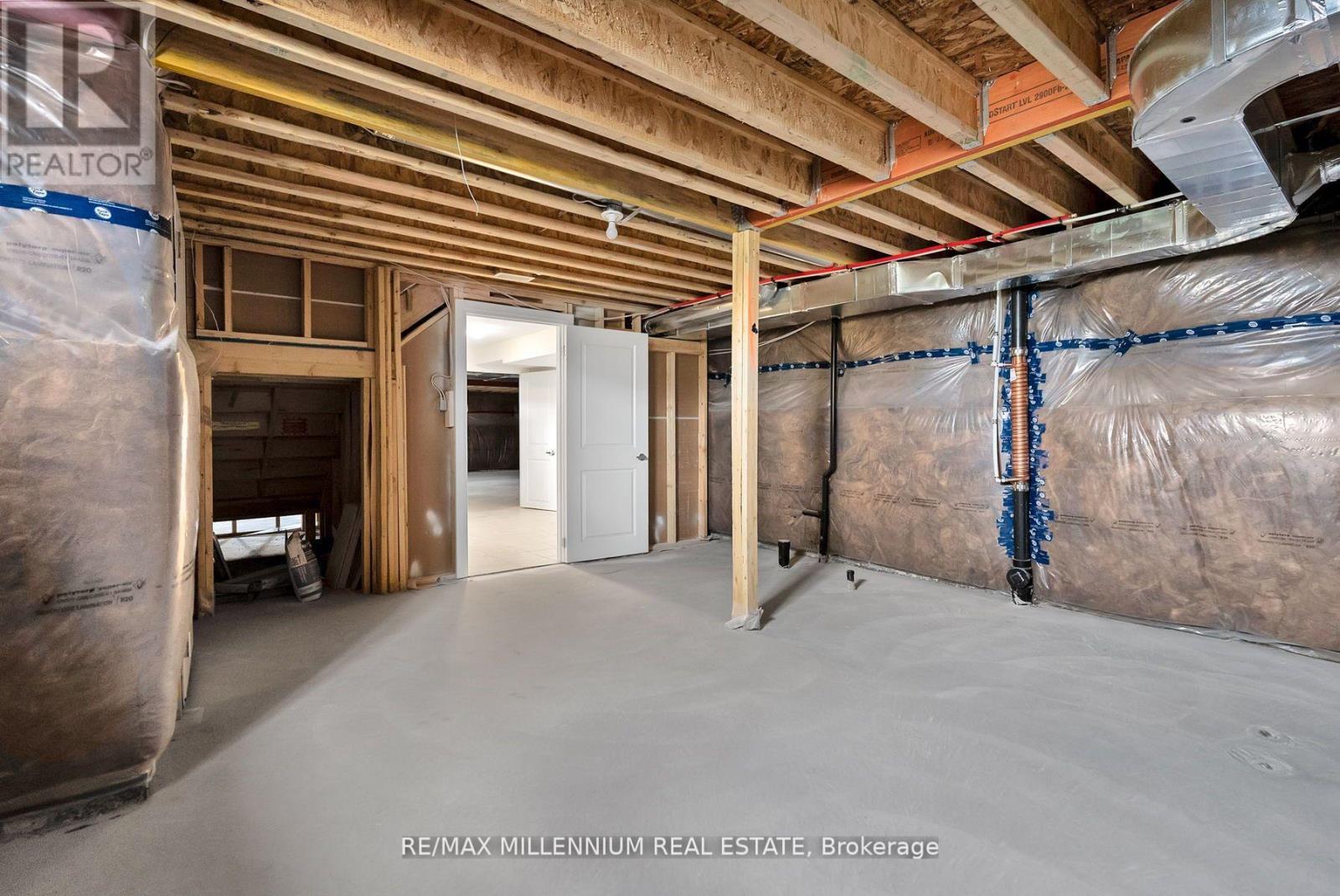 Photo 18 of 2 Catherwood Court, Brampton ON