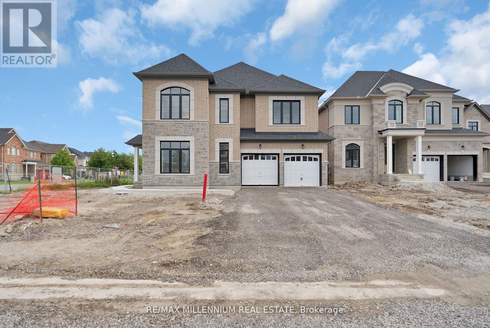 Photo 21 of 2 Catherwood Court, Brampton ON