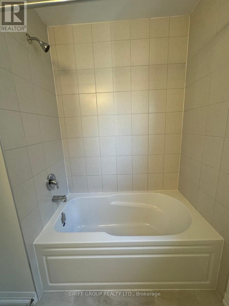 123 GRANVILLE CRESCENT - 24