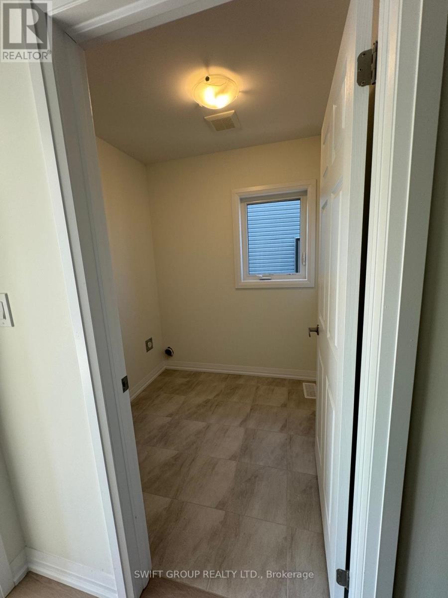 123 GRANVILLE CRESCENT - 26