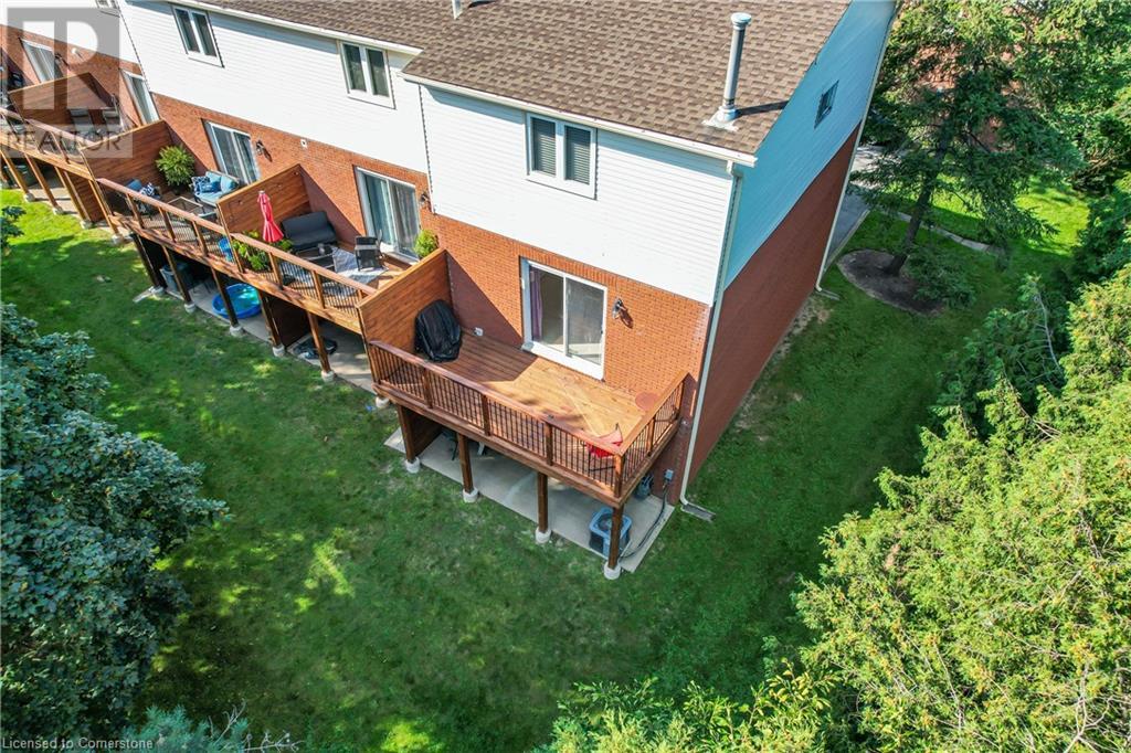 Photo 12 of 130 Livingston Avenue Unit 15, Grimsby ON