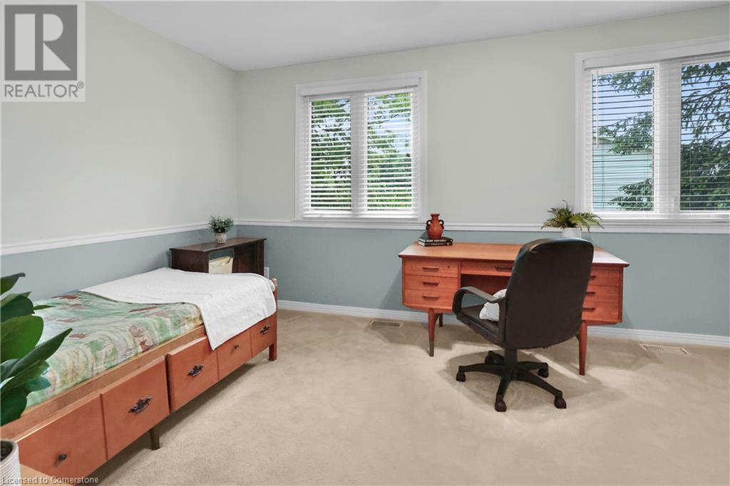 Photo 15 of 130 Livingston Avenue Unit 15, Grimsby ON