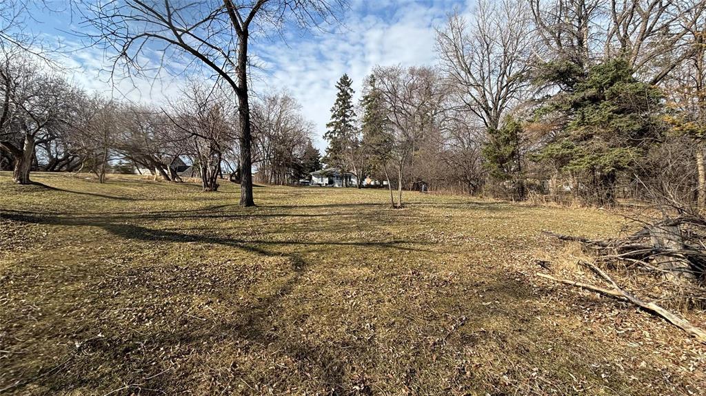 Photo 3 of 2194 Portage Avenue, Winnipeg MB