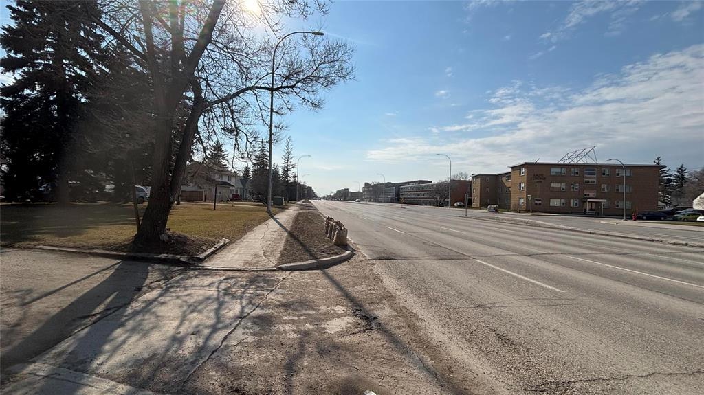 Photo 15 of 2194 Portage Avenue, Winnipeg MB