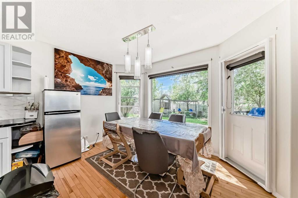 Single Family House for Sale in  Shawbrooke Park SW Shawnessy Calgary 