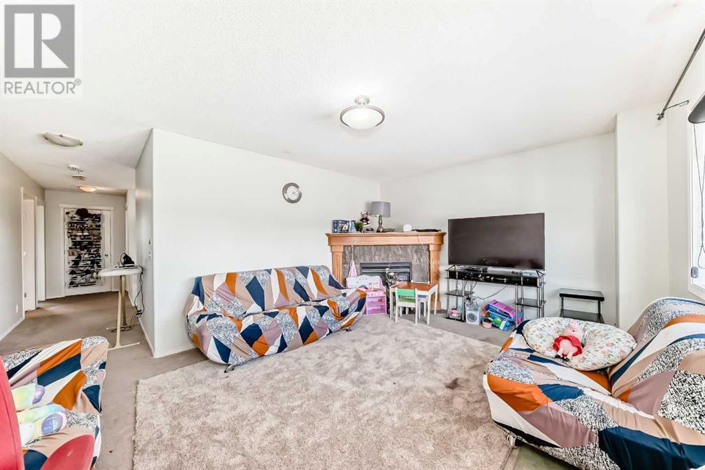 Single Family House for Sale in  Shawbrooke Park SW Shawnessy Calgary 