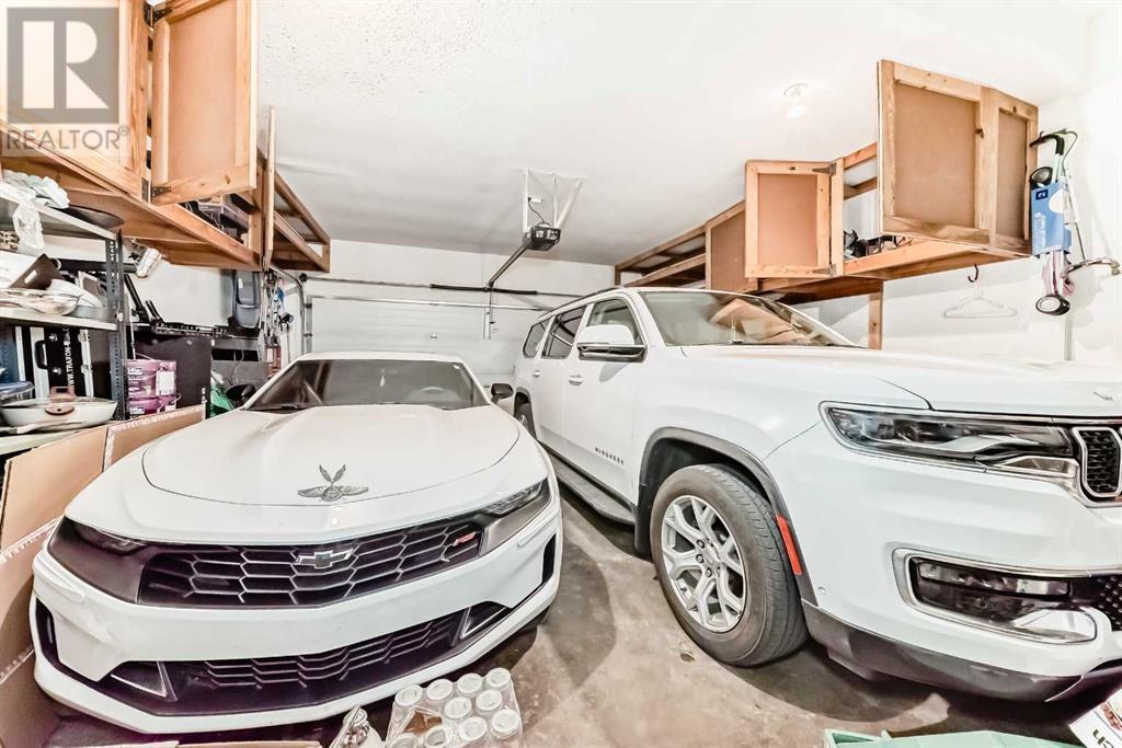 Single Family House for Sale in  Shawbrooke Park SW Shawnessy Calgary 