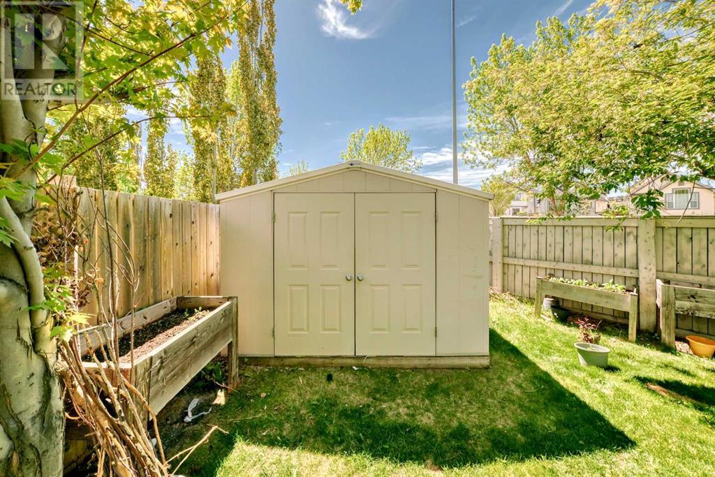 Single Family House for Sale in  Shawbrooke Park SW Shawnessy Calgary 