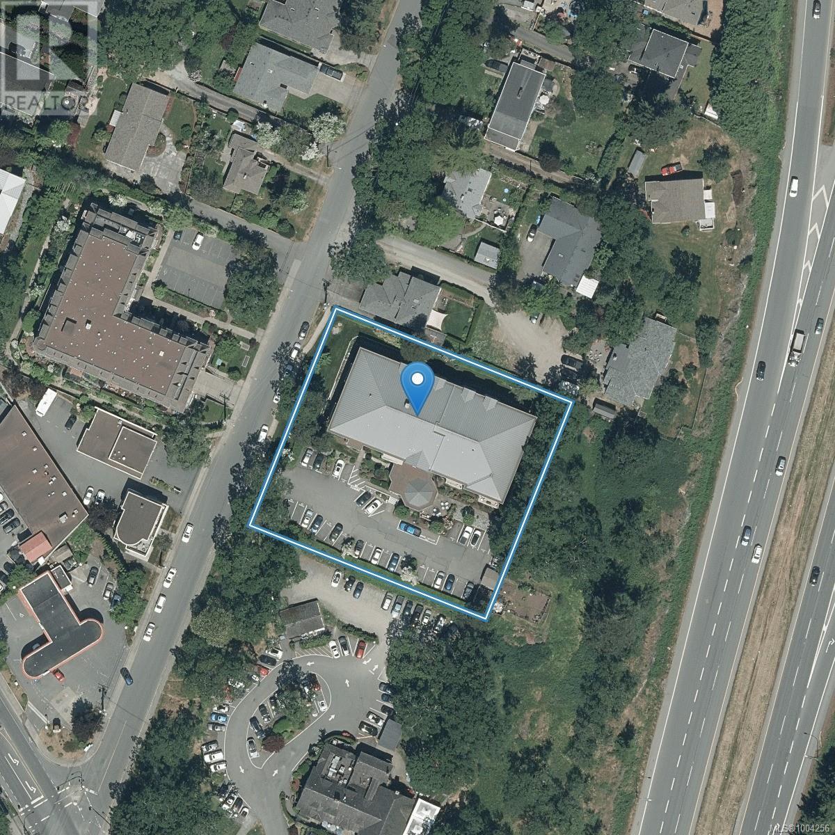 Single Family House for Sale in   Viewmont Ave Saanich 
