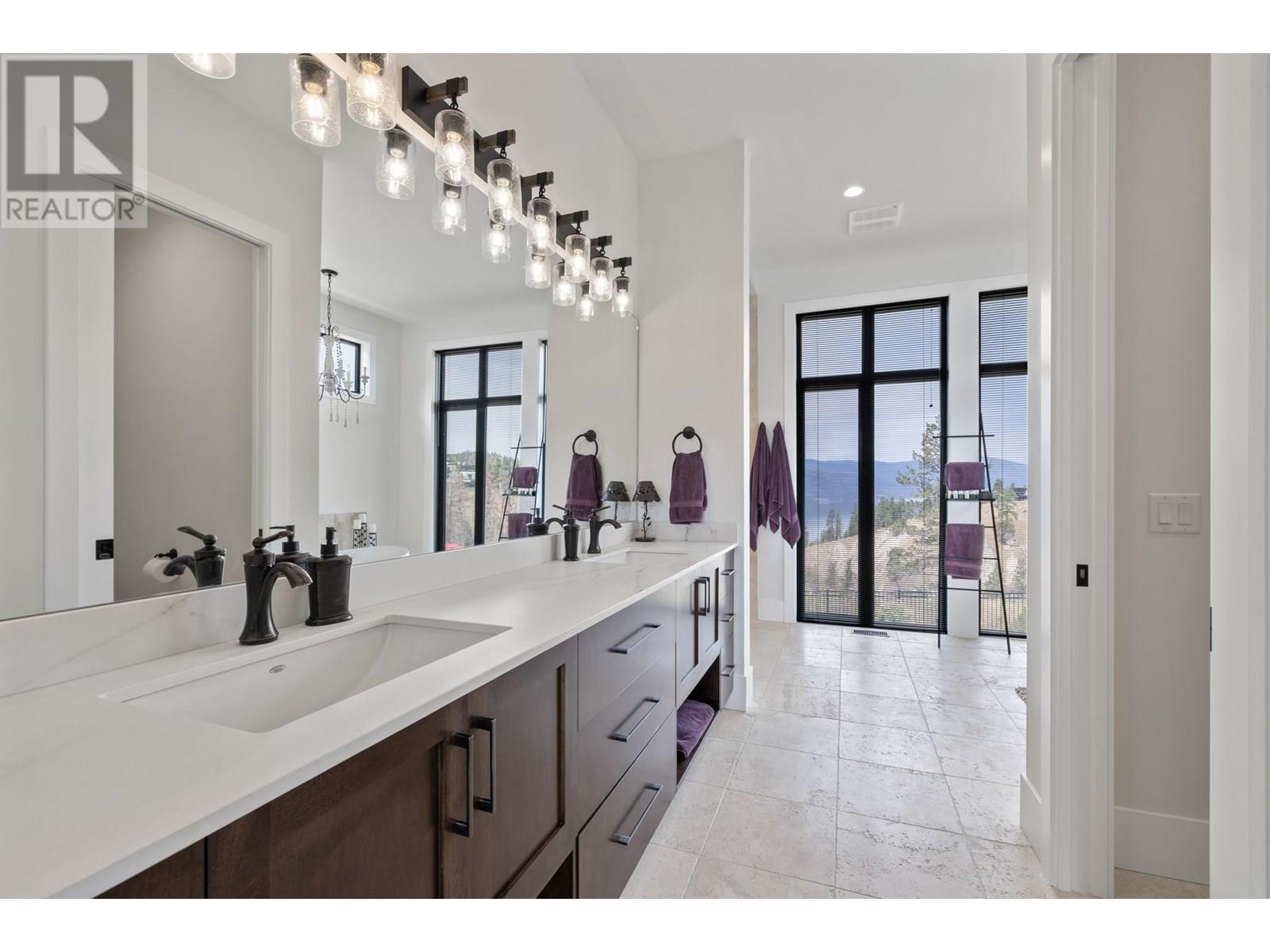 9532 Benchland Drive, Lake Country