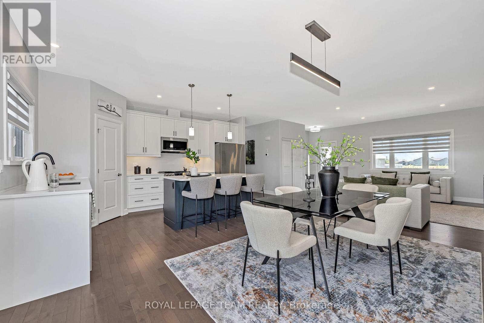 Photo 31 of 17 Isobel Mcewan Street, Mcnab Braeside ON