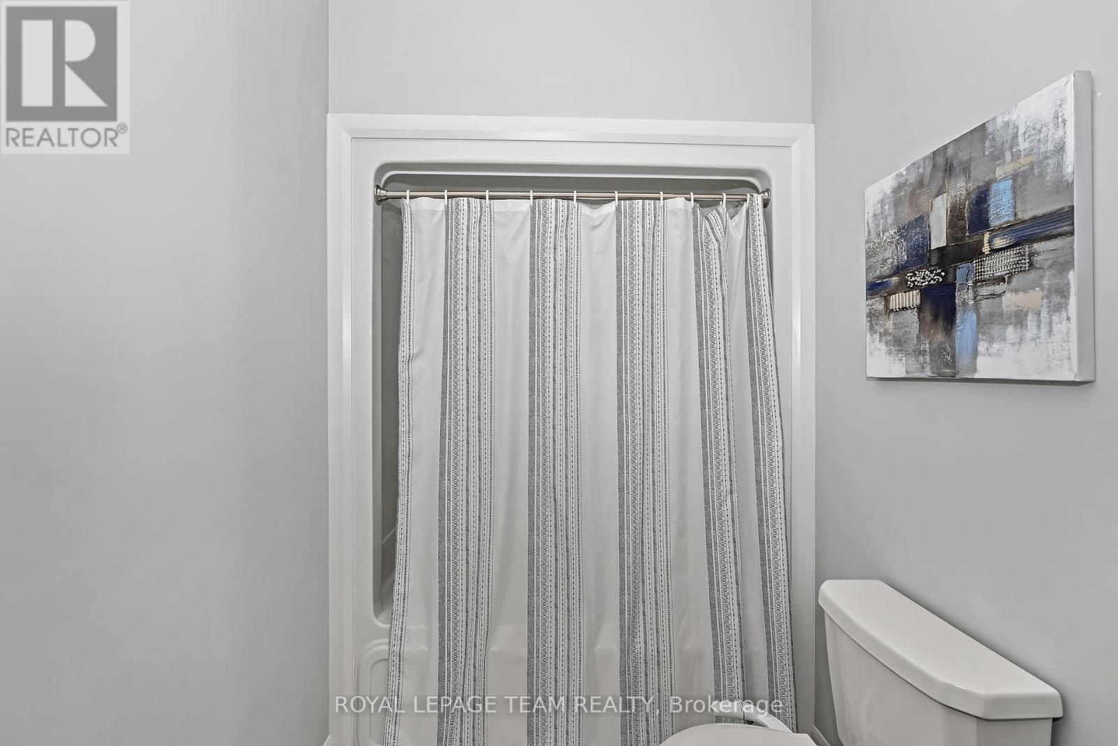Photo 8 of 17 Isobel Mcewan Street, Mcnab Braeside ON