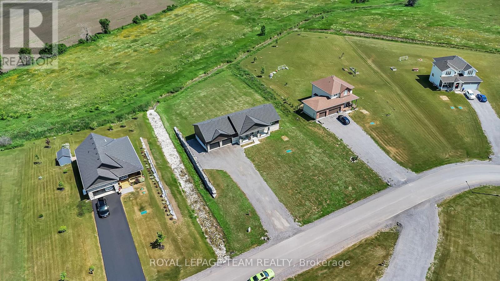 Photo 29 of 17 Isobel Mcewan Street, Mcnab Braeside ON