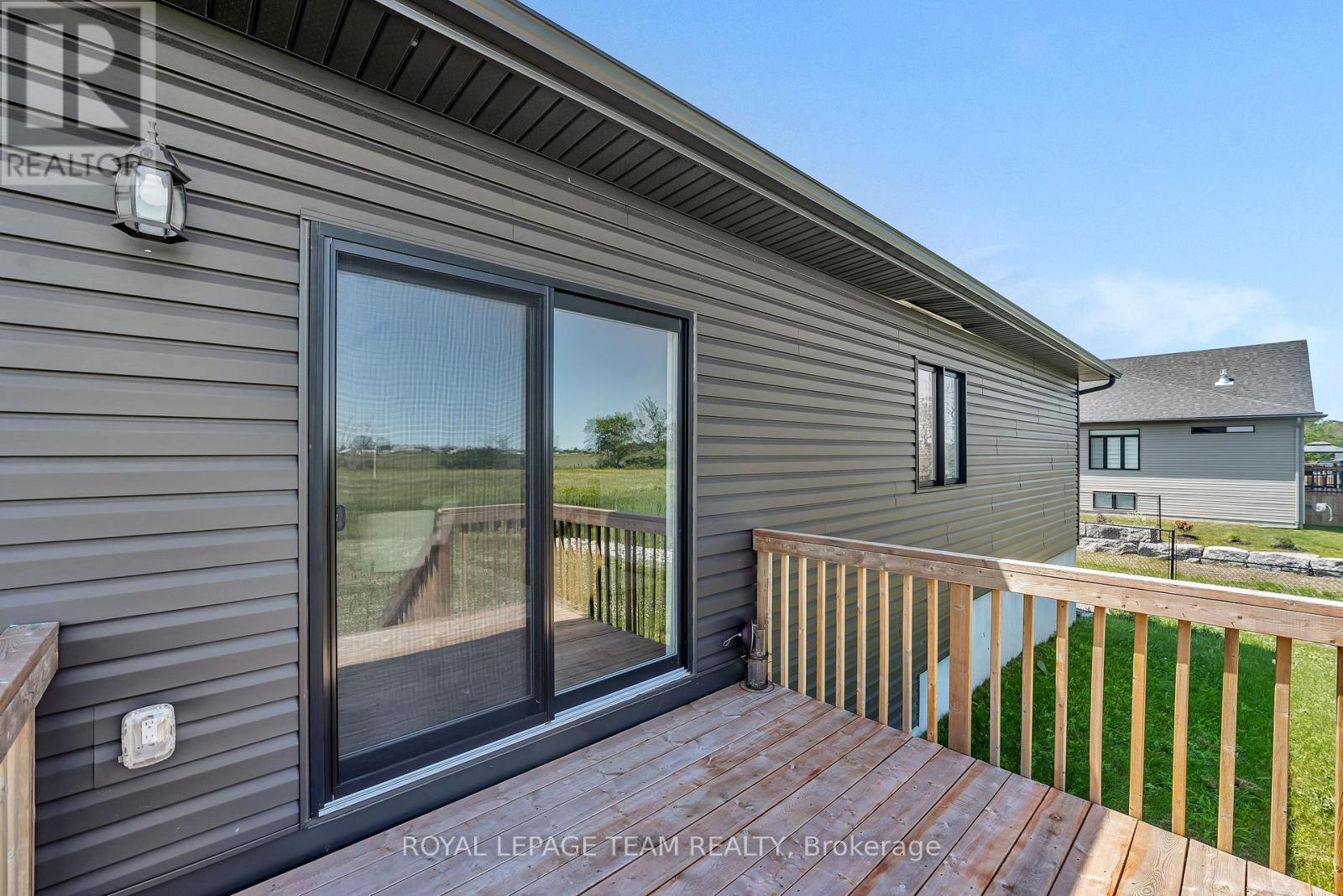 Photo 37 of 17 Isobel Mcewan Street, Mcnab Braeside ON