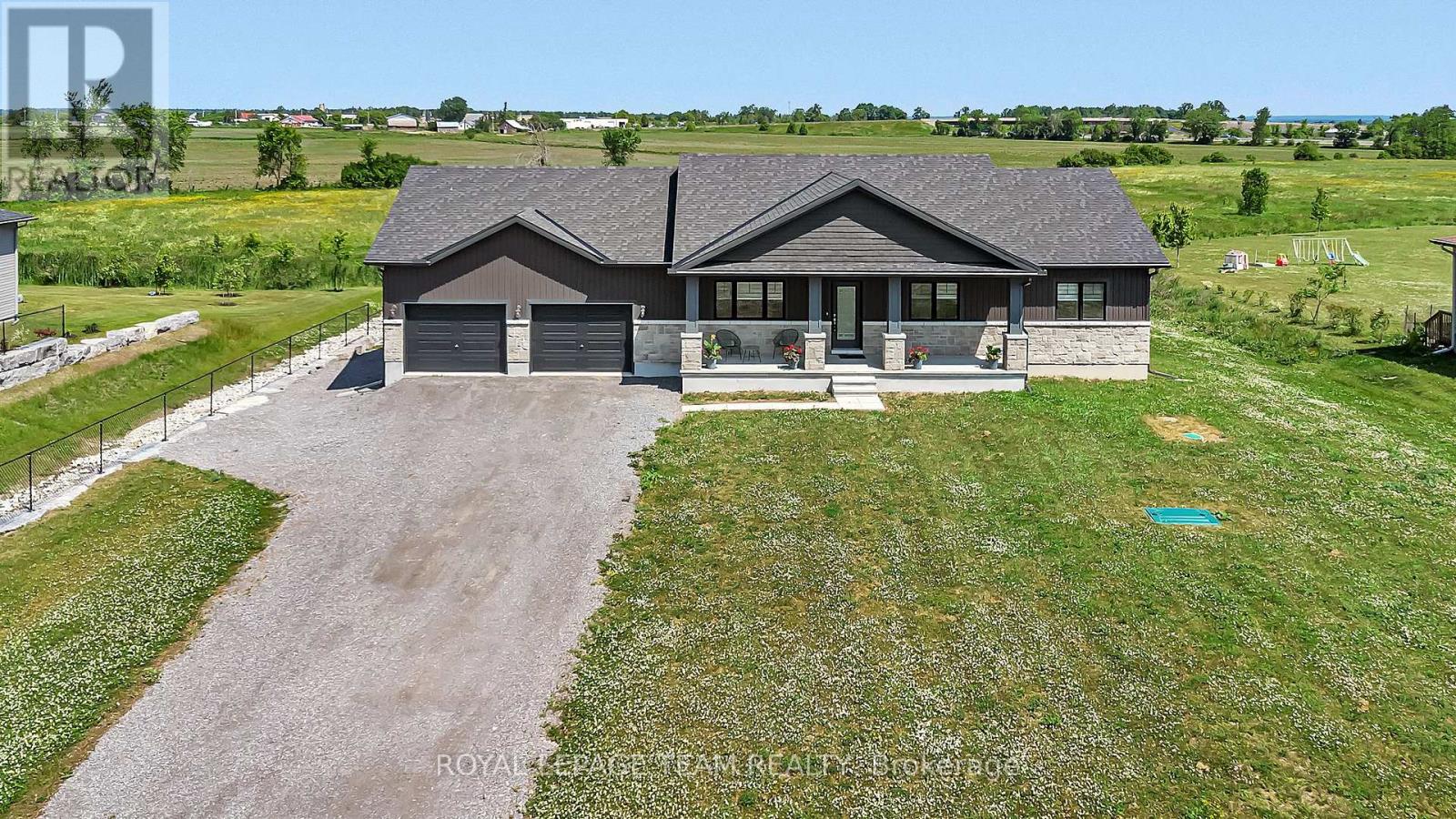 Photo 15 of 17 Isobel Mcewan Street, Mcnab Braeside ON