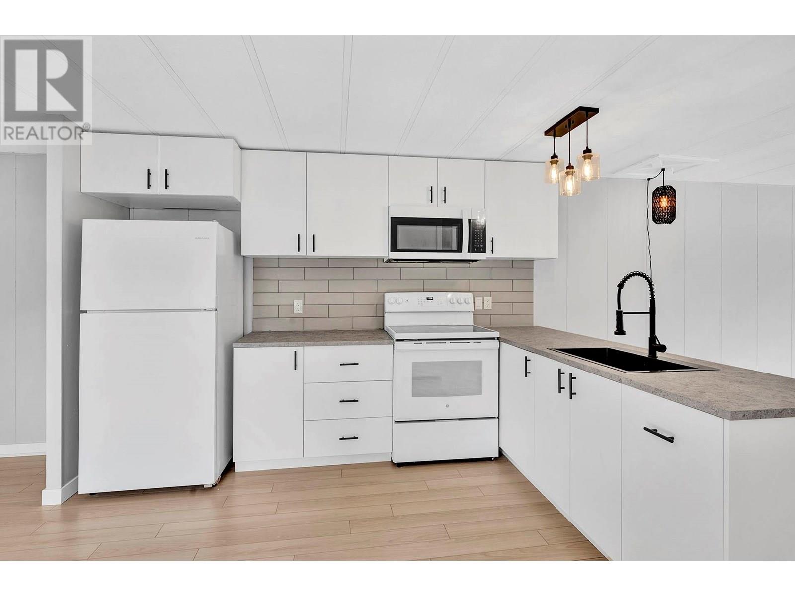 Photo 6 of 851 Old North Thompson Highway Unit 14, Clearwater BC