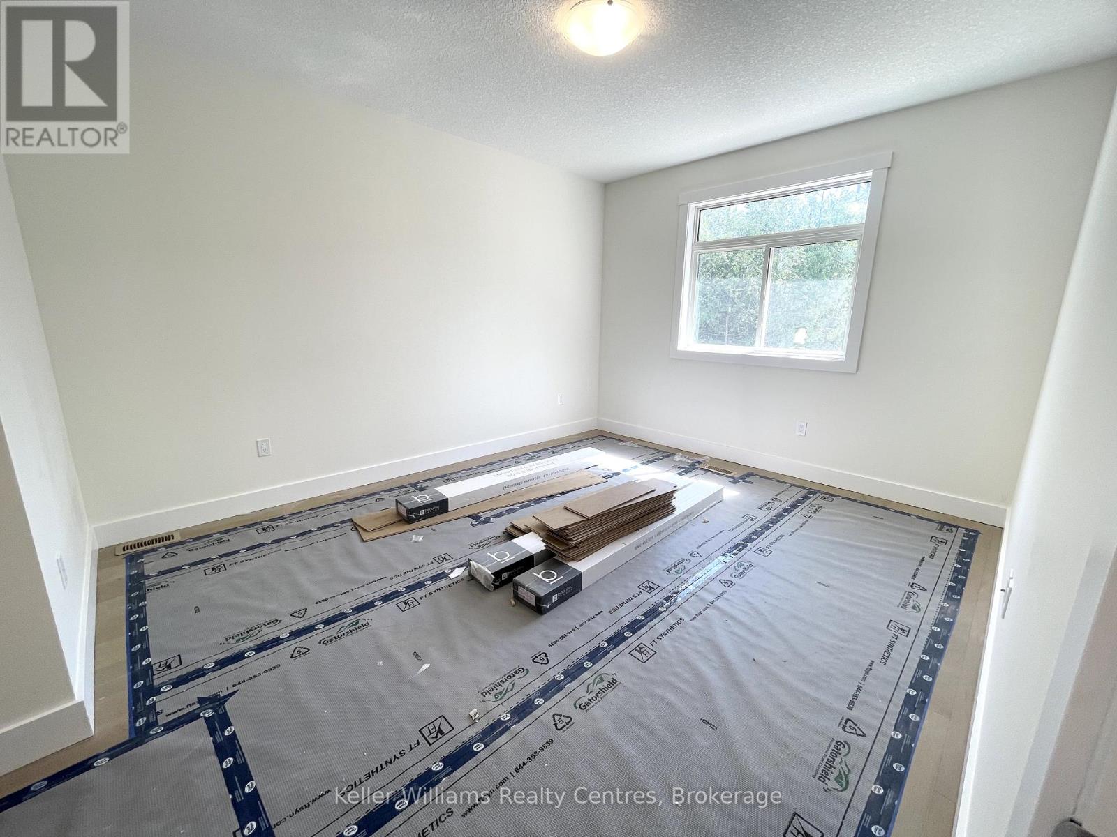 Photo 4 of 616 25th Avenue, Hanover ON