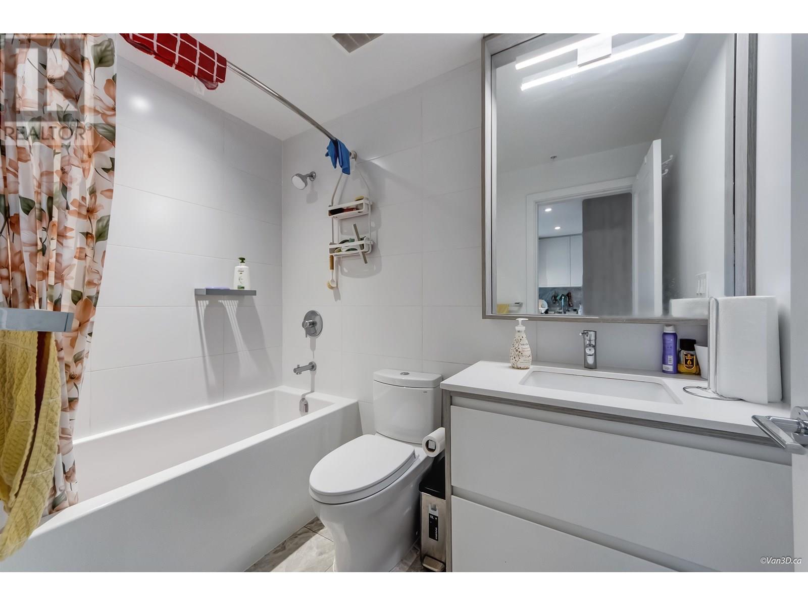 Photo 2 of 202 2288 Alpha Avenue, Burnaby BC