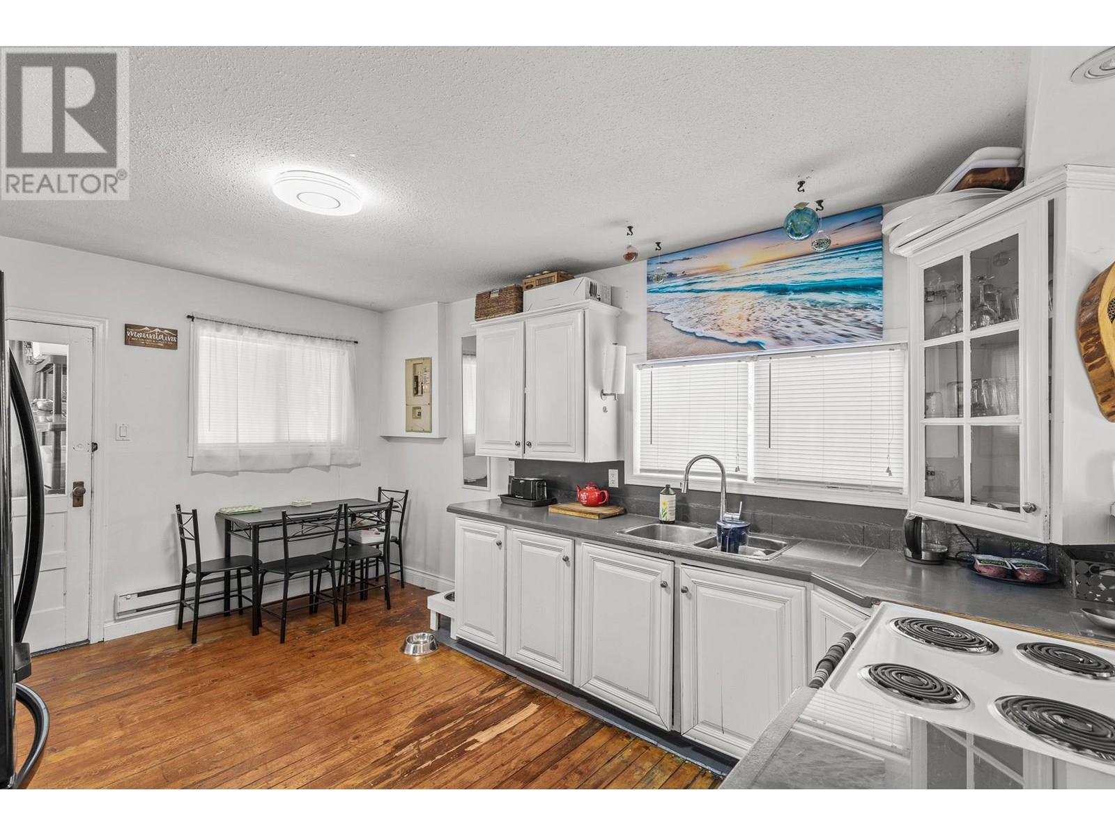  2293 Woodlawn Street, Kelowna