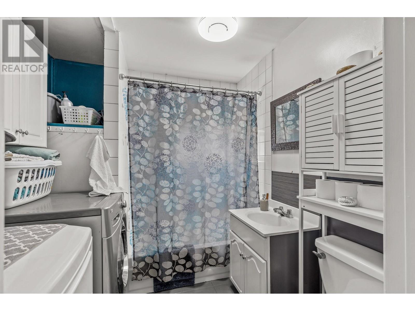  2293 Woodlawn Street, Kelowna