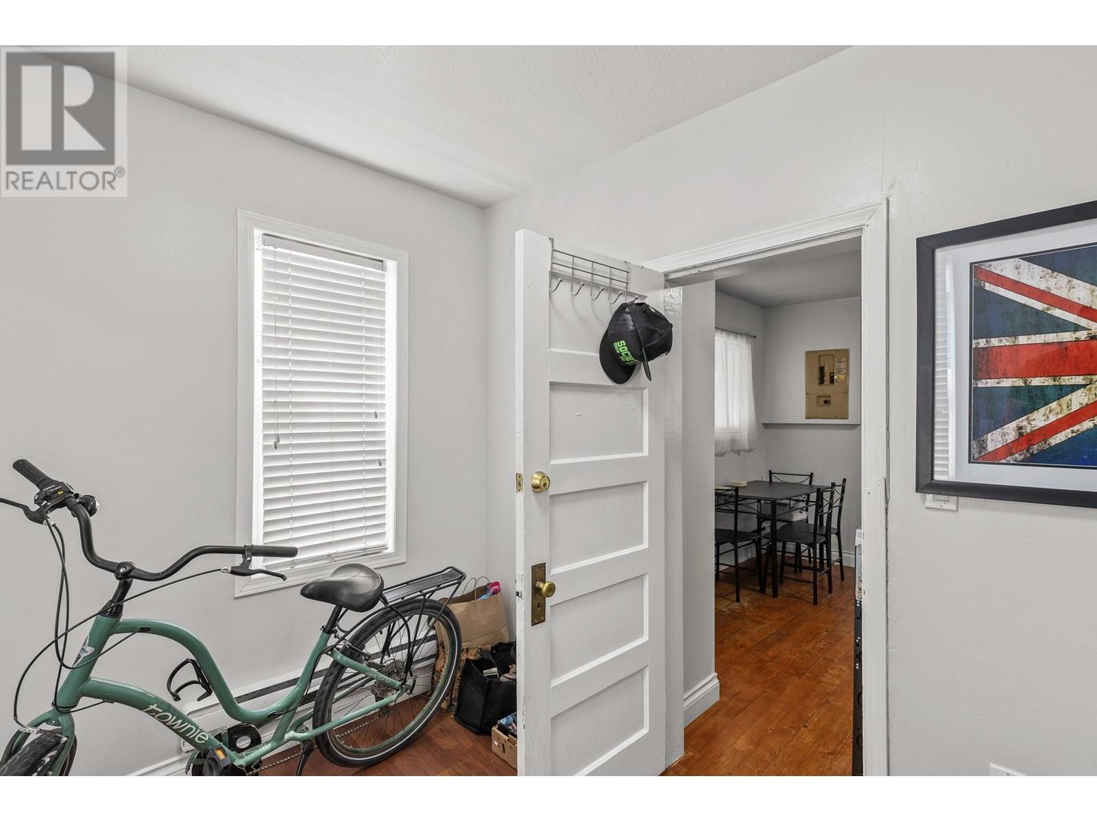  2293 Woodlawn Street, Kelowna