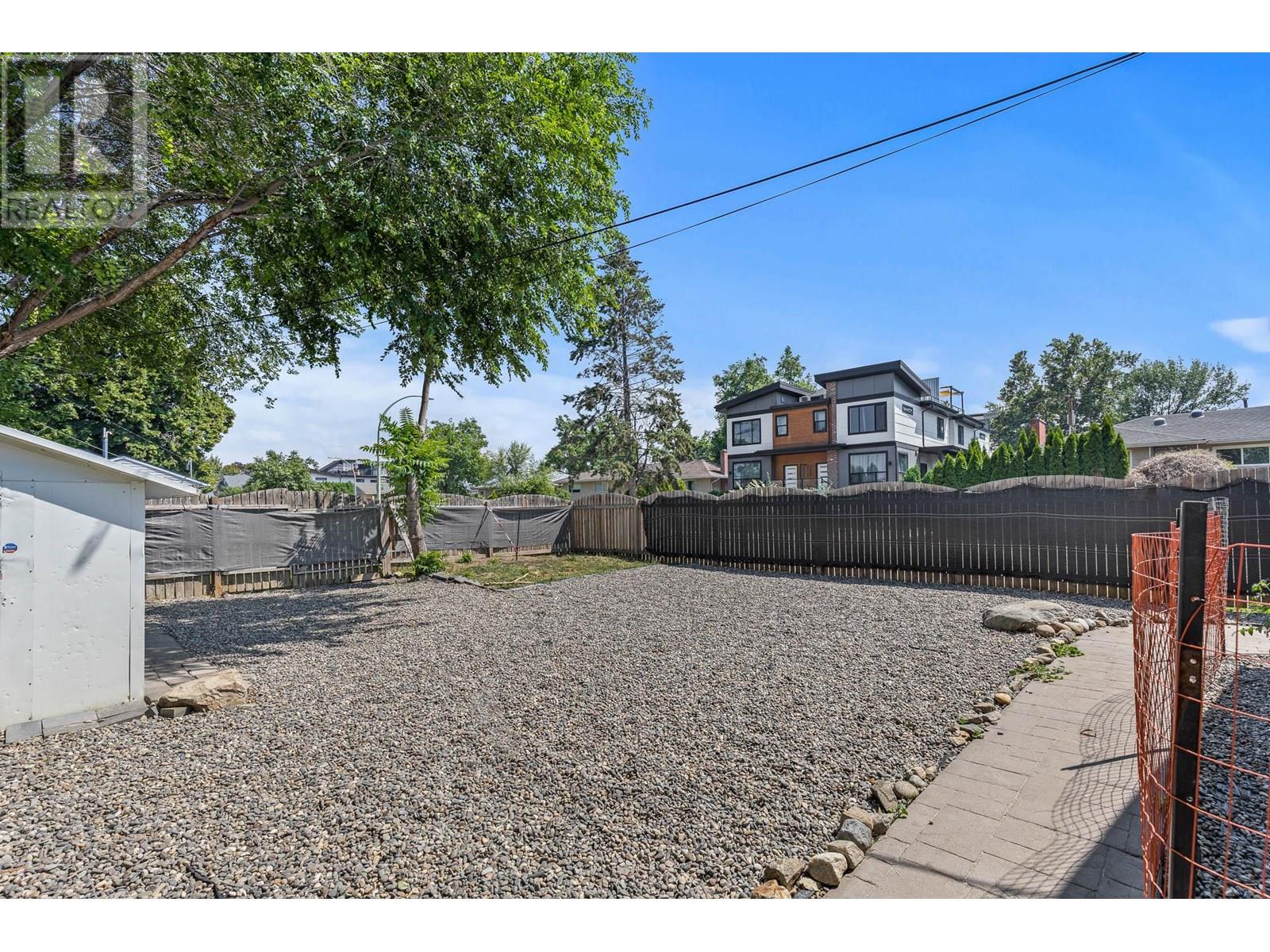  2293 Woodlawn Street, Kelowna