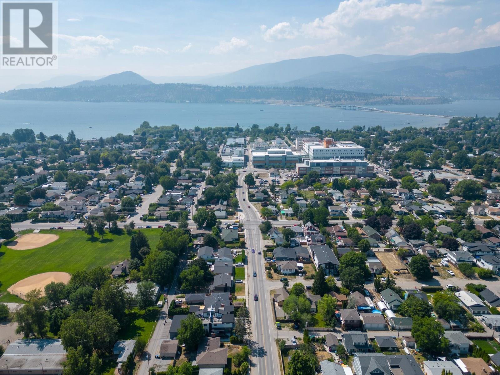  2293 Woodlawn Street, Kelowna