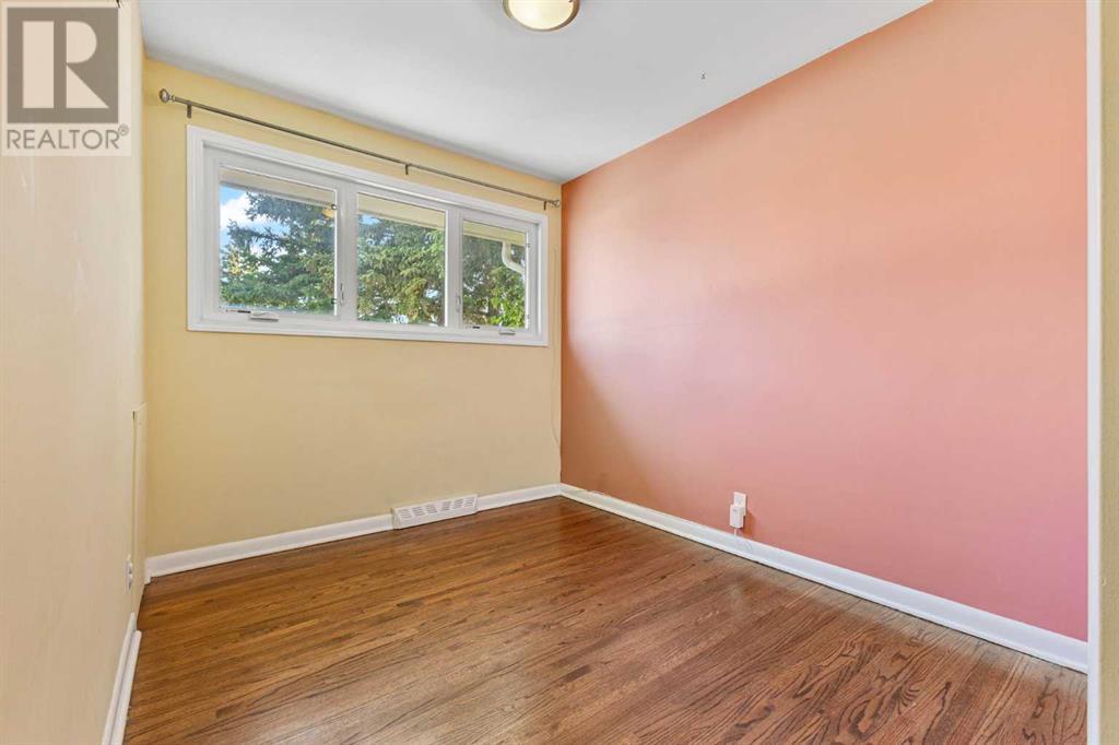 Single Family House Bungalow for Sale in  Blackthorn Road NW Thorncliffe Calgary 