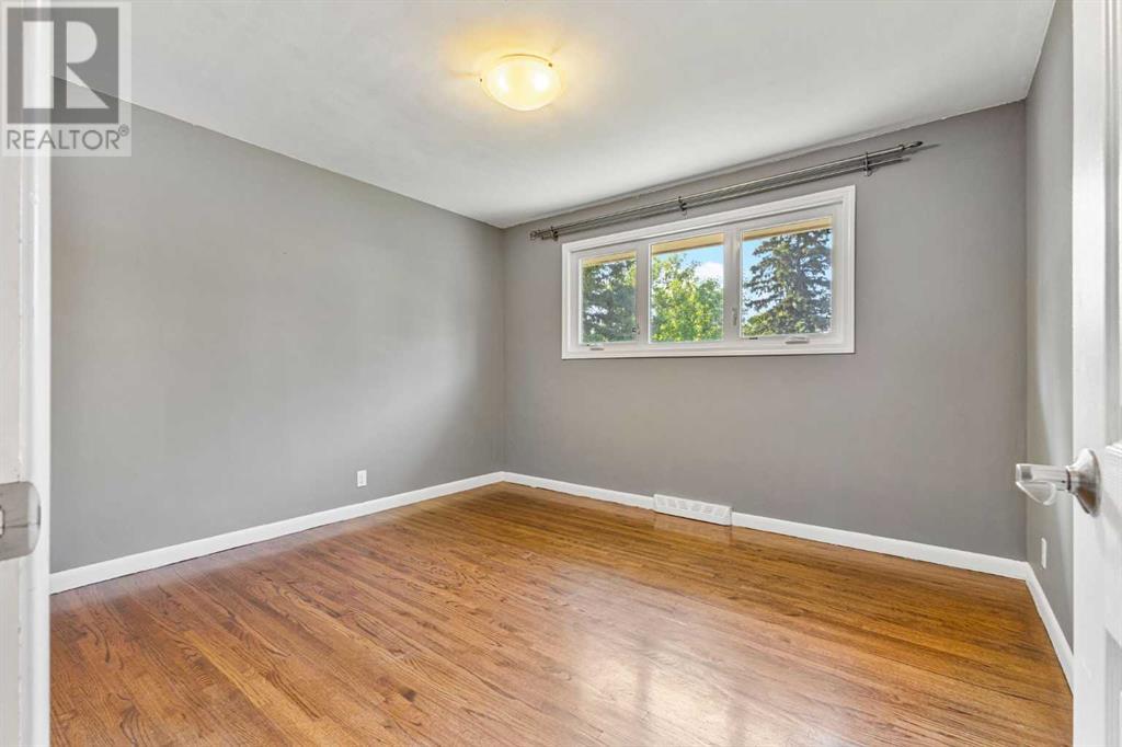 Single Family House Bungalow for Sale in  Blackthorn Road NW Thorncliffe Calgary 
