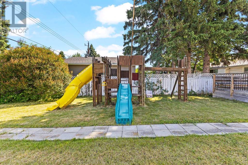 Single Family House Bungalow for Sale in  Blackthorn Road NW Thorncliffe Calgary 