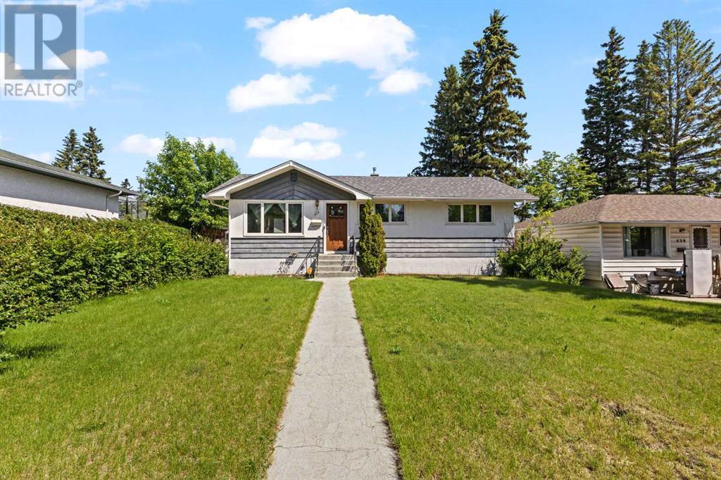 Single Family House Bungalow for Sale in  Blackthorn Road NW Thorncliffe Calgary 