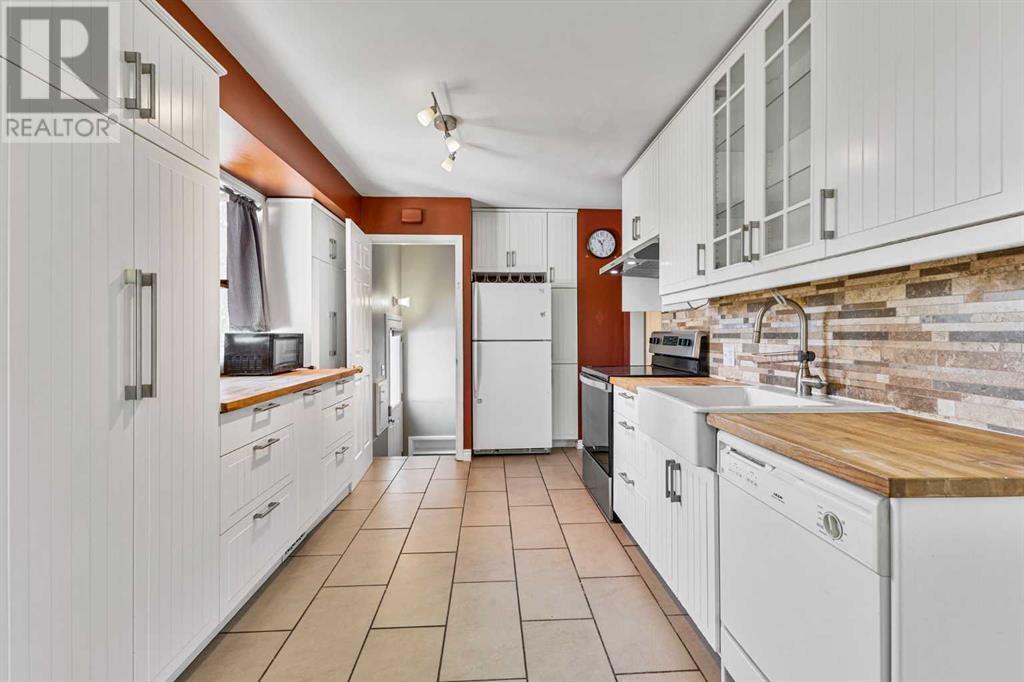 Single Family House Bungalow for Sale in  Blackthorn Road NW Thorncliffe Calgary 