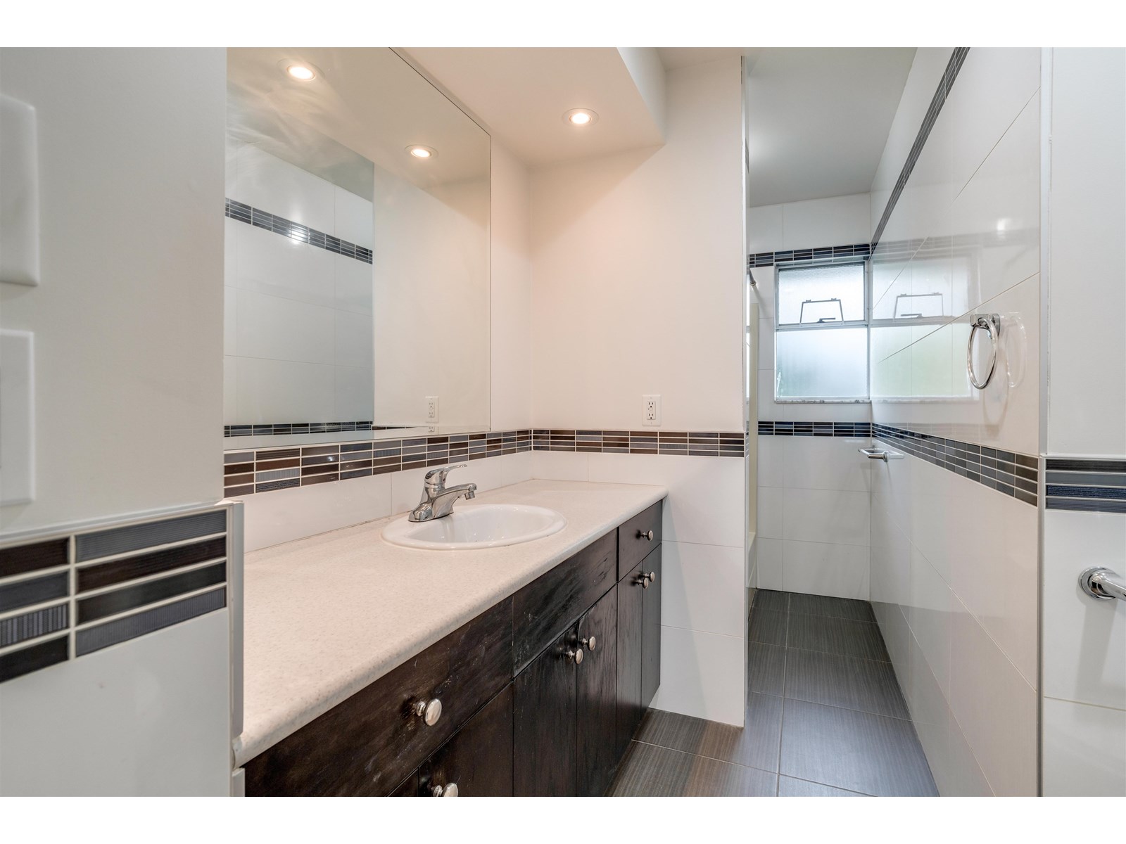 Photo 21 of 9582 212 B Street, Langley BC