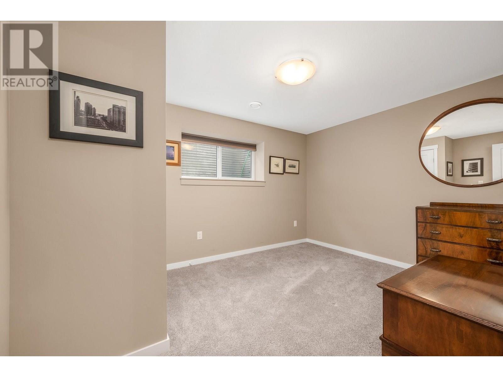 2367 Oglow Drive, Armstrong
