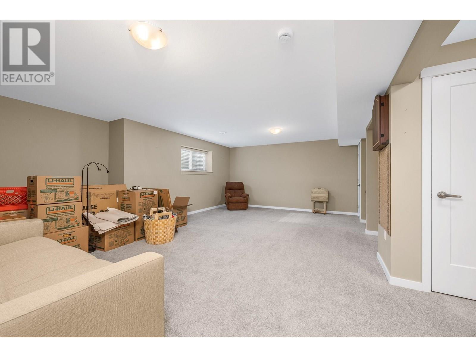 2367 Oglow Drive, Armstrong