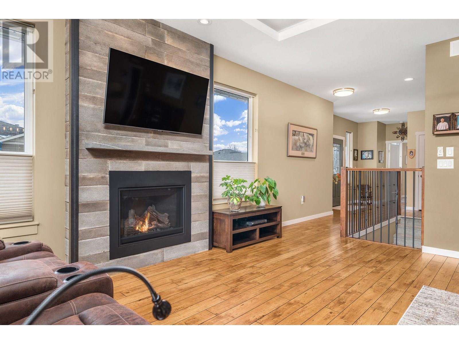 2367 Oglow Drive, Armstrong