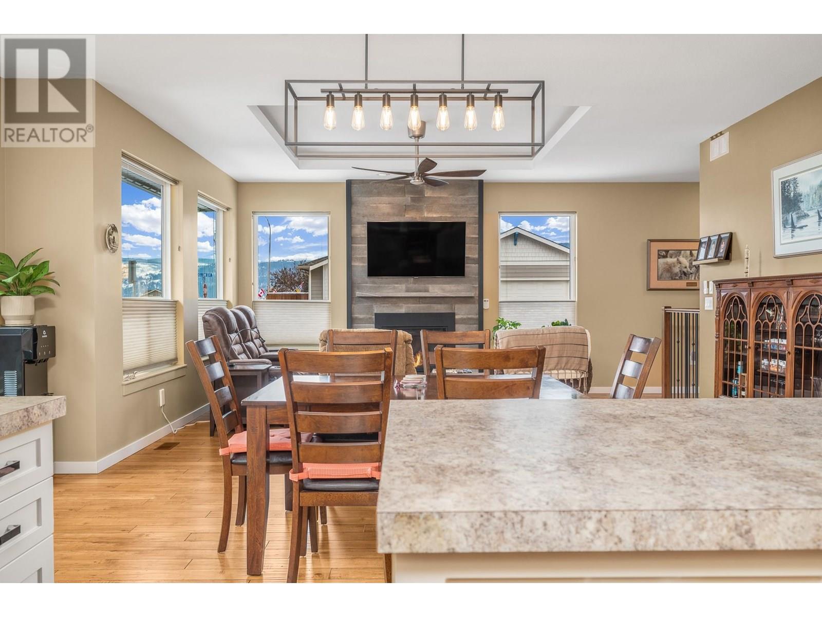 2367 Oglow Drive, Armstrong
